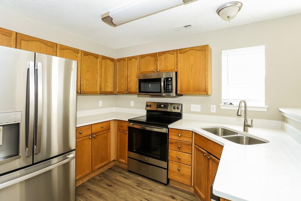 Tall Oaks - Residential Lease