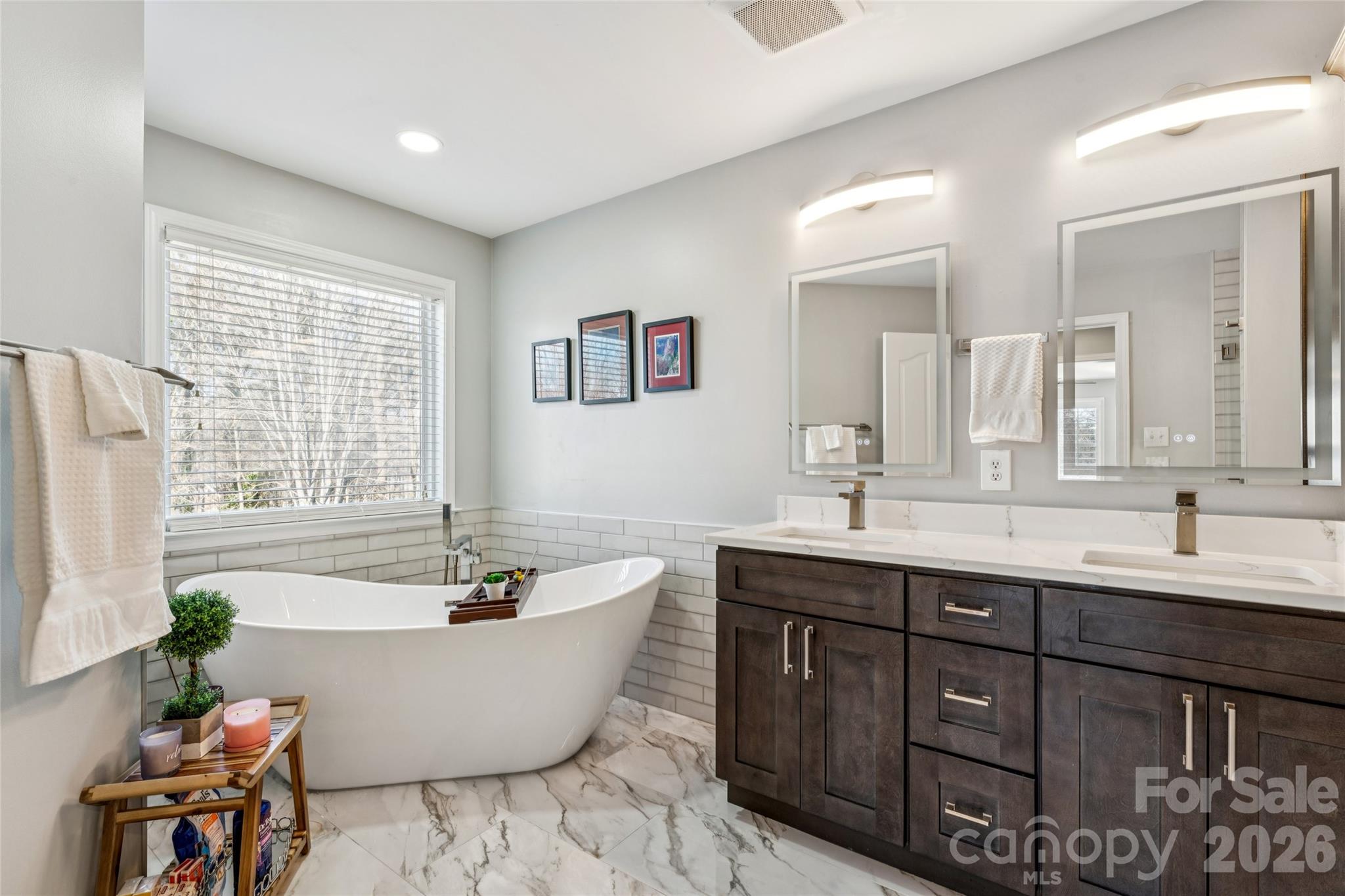 Weatherstone Manor - Residential