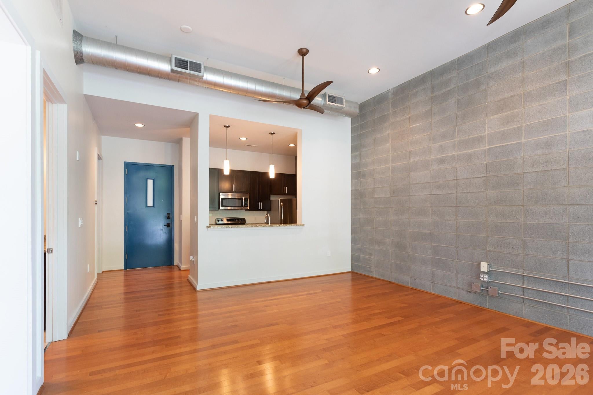 2116 Mcclintock Road 122