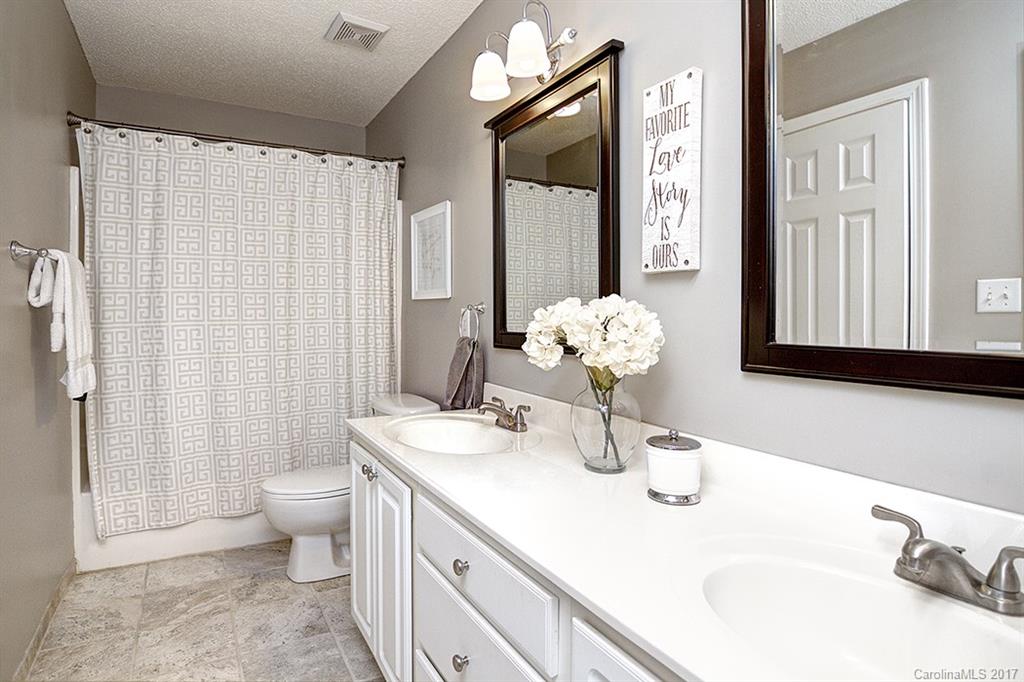 Maplecrest - Residential