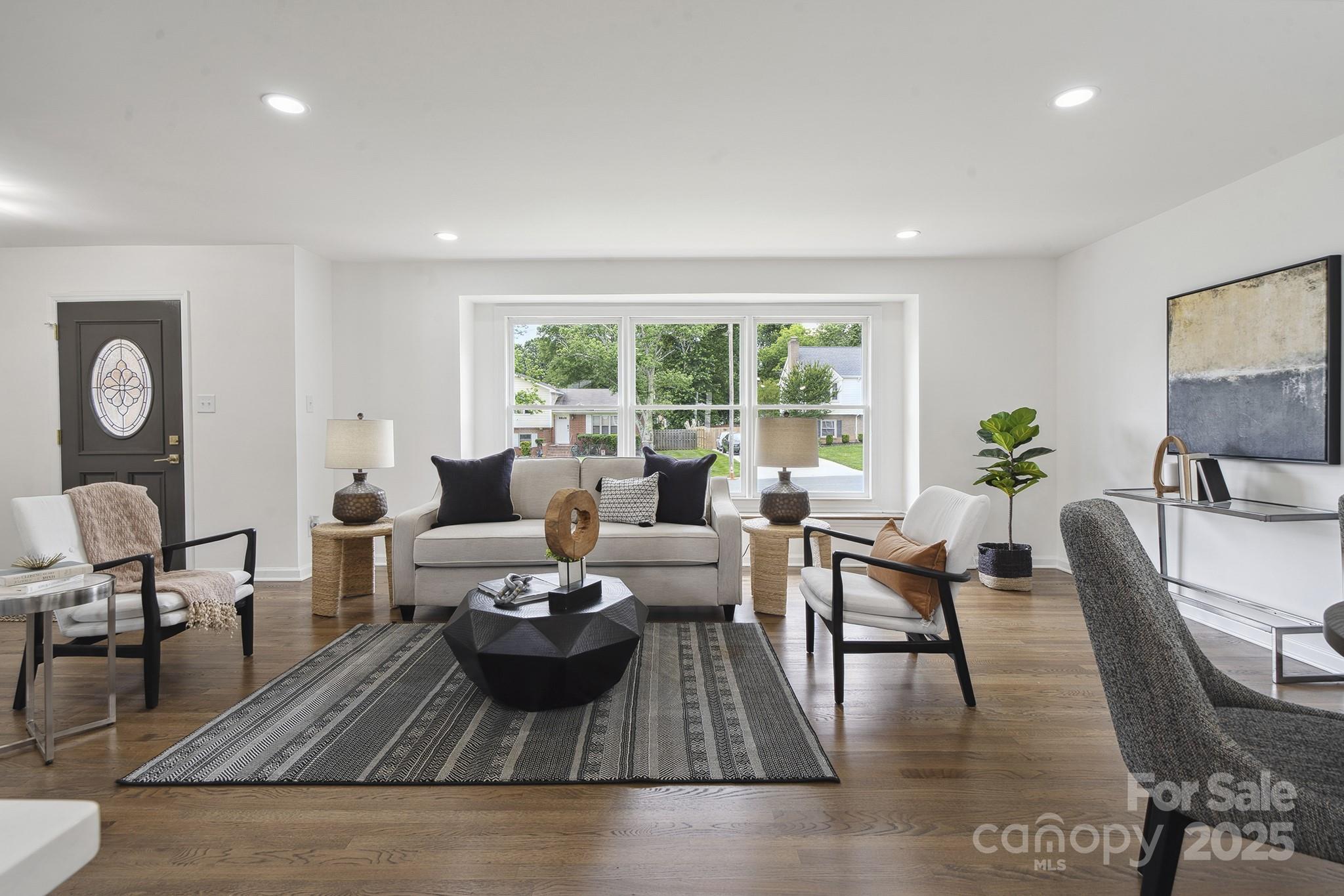 5817 Red Carriage Lane