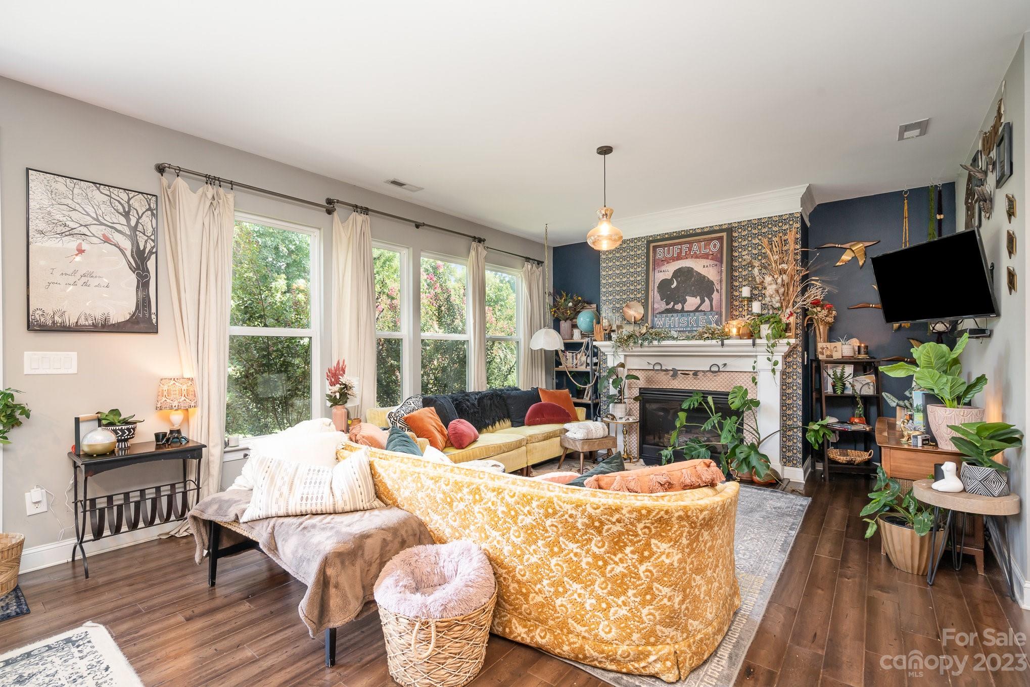 Woodlands Creek - Residential