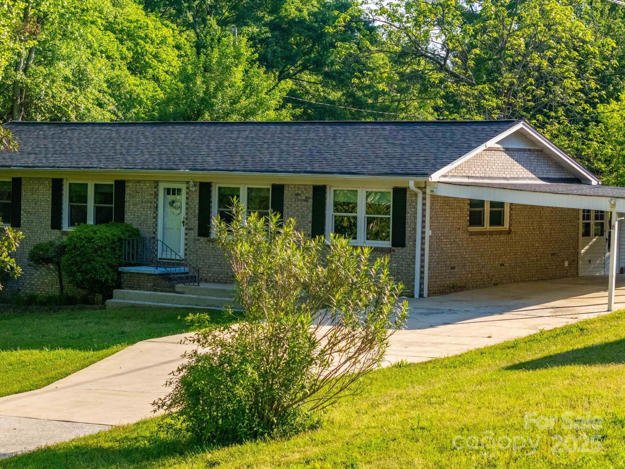 1277 Rainbow Circle