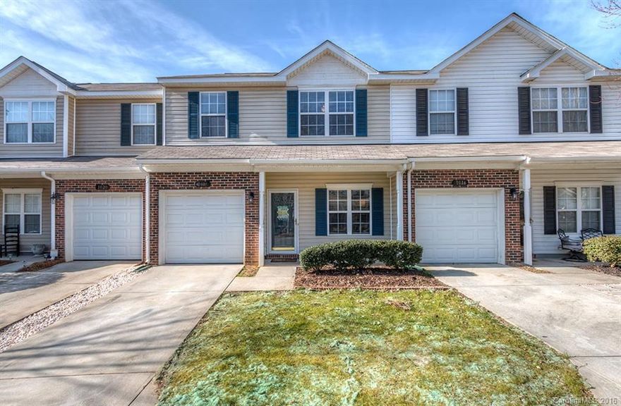This lovely town home sits minutes from 77 & 485 and boasts award-winning schools! Fresh, neutral paint, updated lighting/fans and laminate flooring through main level. Open floor plan. Large loft provides perfect flex space for additional rec/play area or is ideal for roommates. Private parking for 2 cars. Covered front porch & patio. Roof and 2.5 ton HVAC '14. Pool was completely redone '15. Great storage (large walk in & don't miss closet under stairs). HOA covers all exterior, water & sewer.