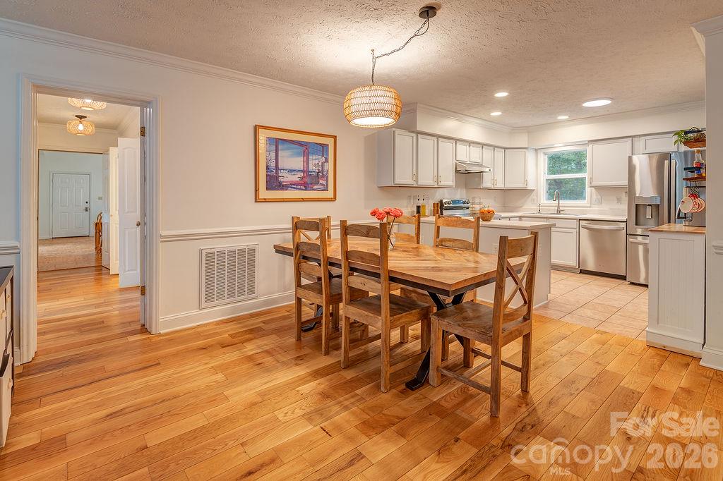 5 Parkway Creek Drive