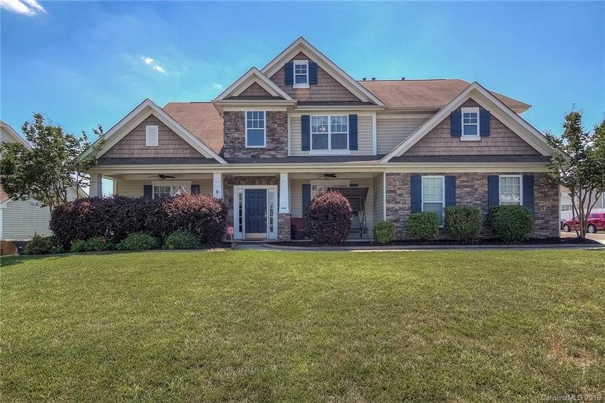 Rare master-up/master-down floorplan in desirable Taylor Glenn! Bonterra Builders home features 2-story great room, beautifully tiled kitchen w/Corian countertops, 5 bedrooms, 4 1/2 bathrooms, built-ins in master closet, new AC and much more. Outside has manicured lawn w/irrigation, fenced yard, large workshop, and extended driveway. The space and flexibility of this house cannot be beat! Live upstairs while kids are small, move down later or use as a great guest suite! 1-year warranty included!