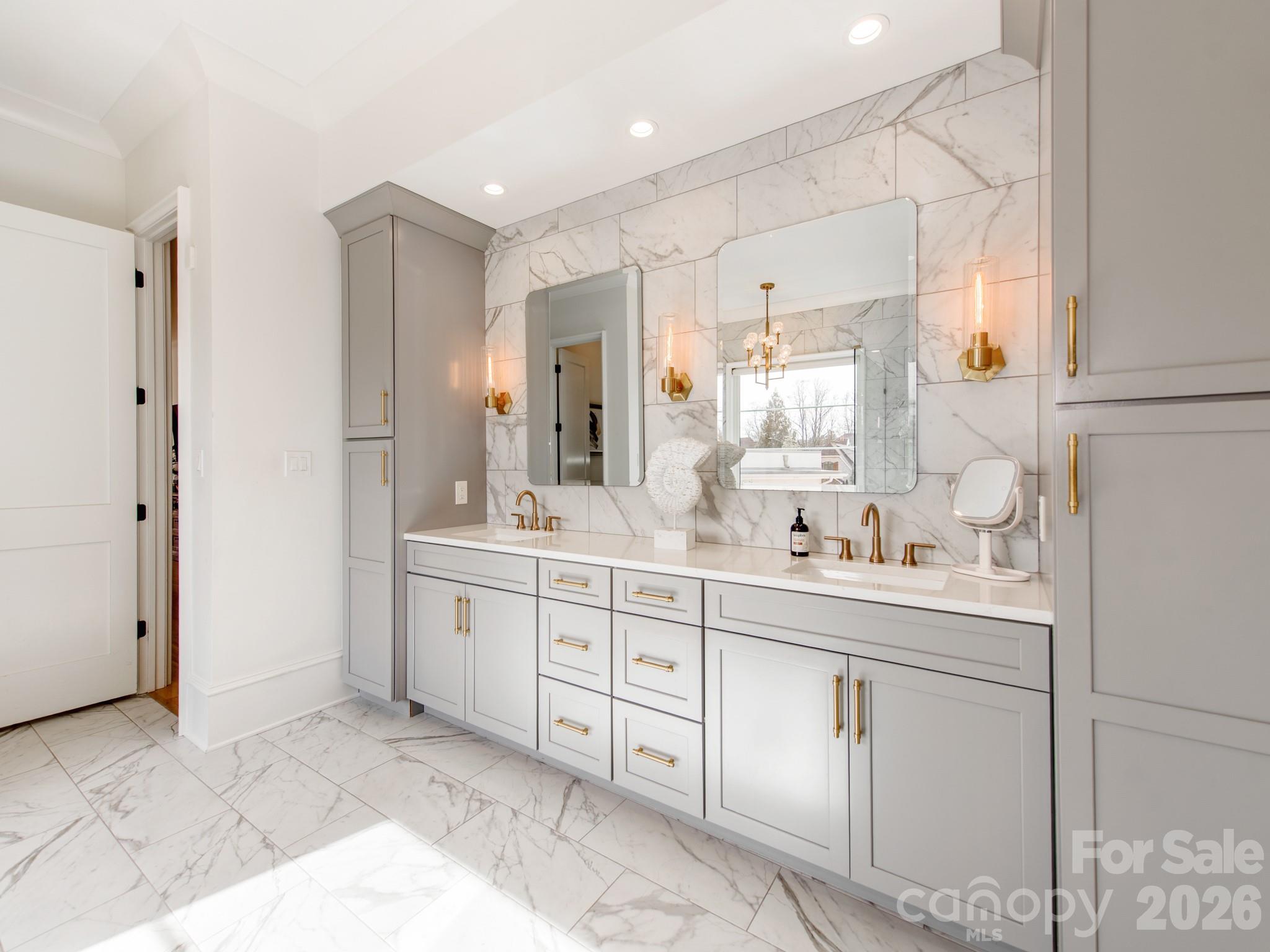 Mammoth Oaks - Residential