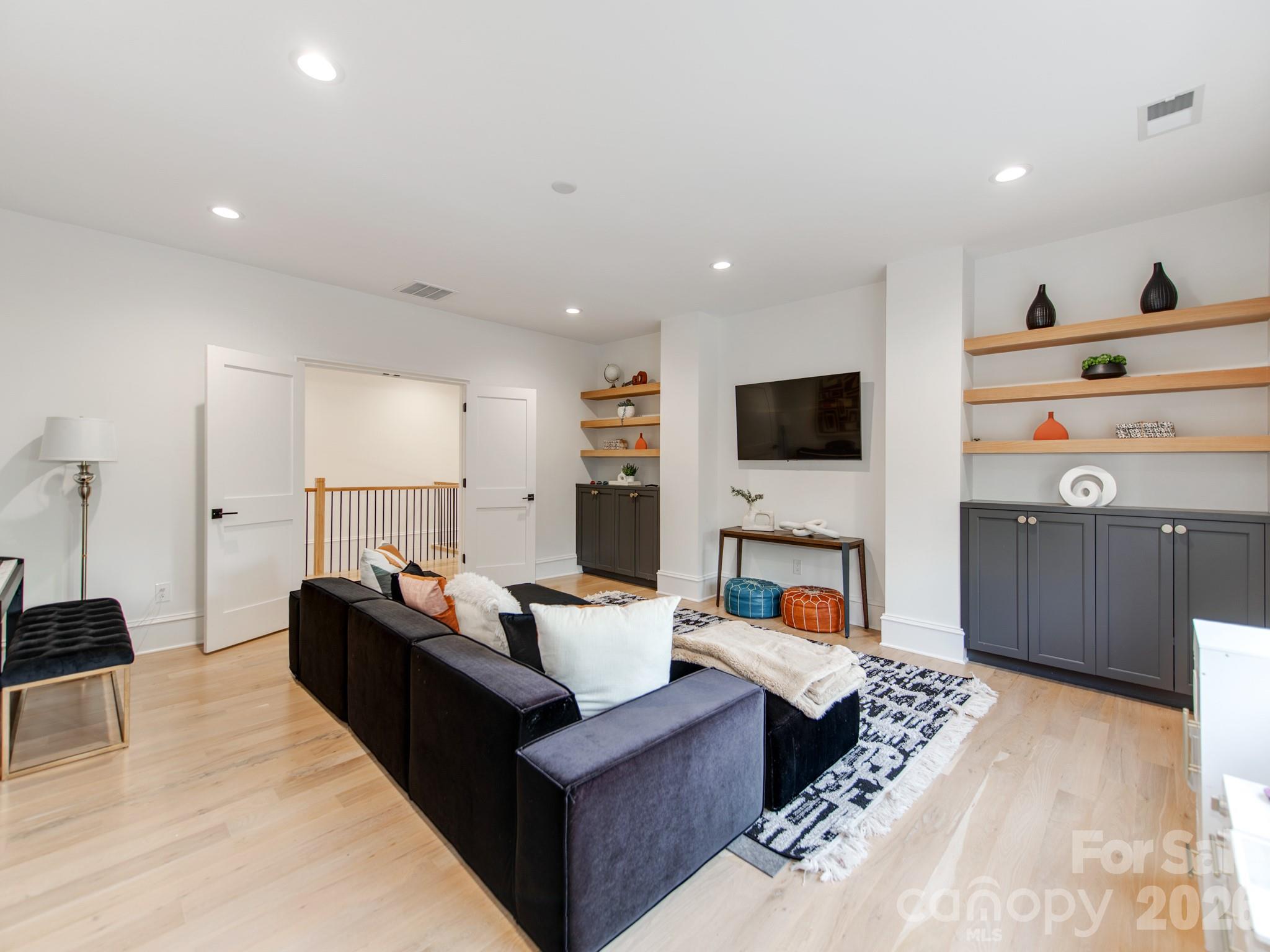 Mammoth Oaks - Residential