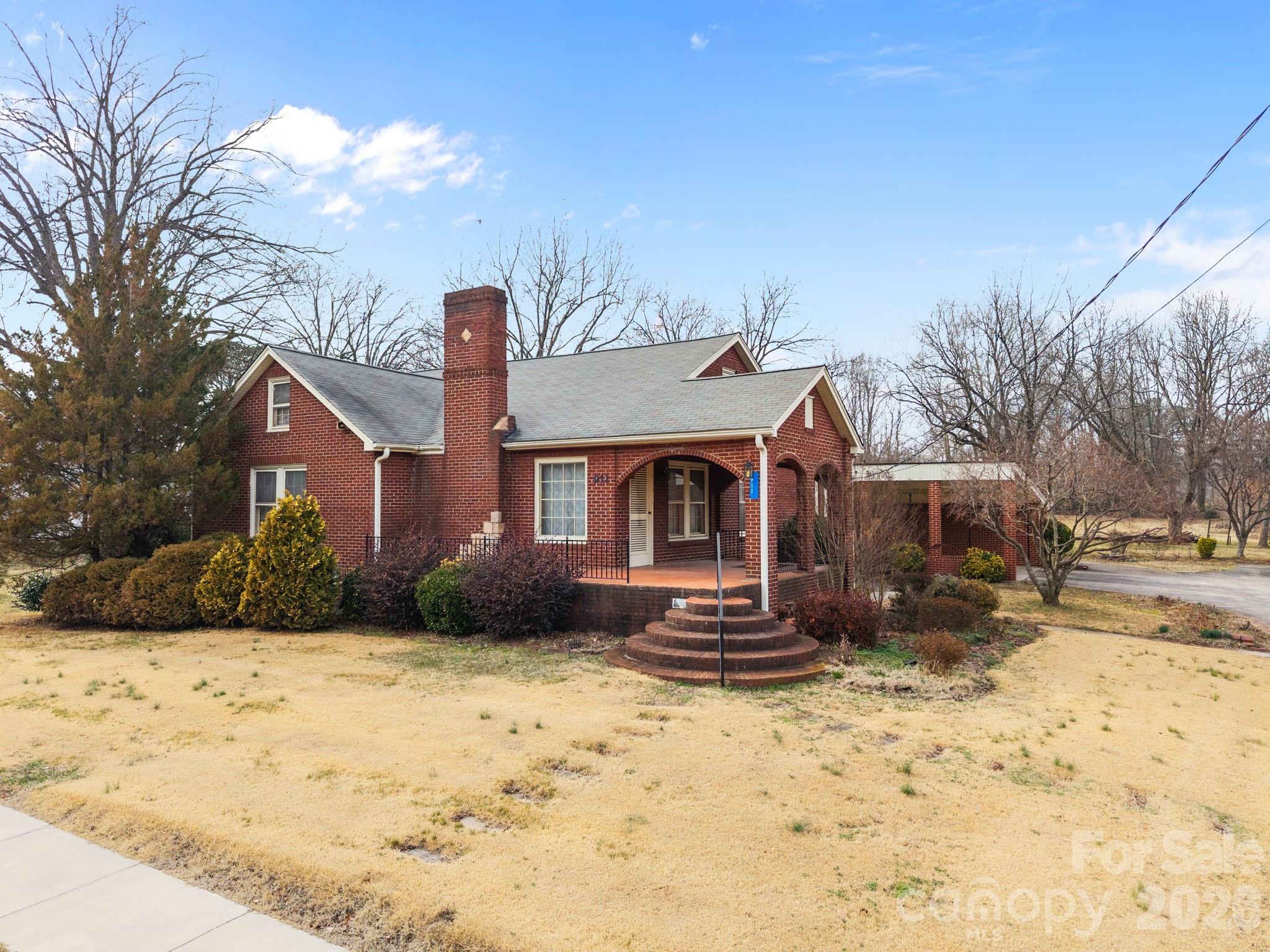 911 N Long ES Street