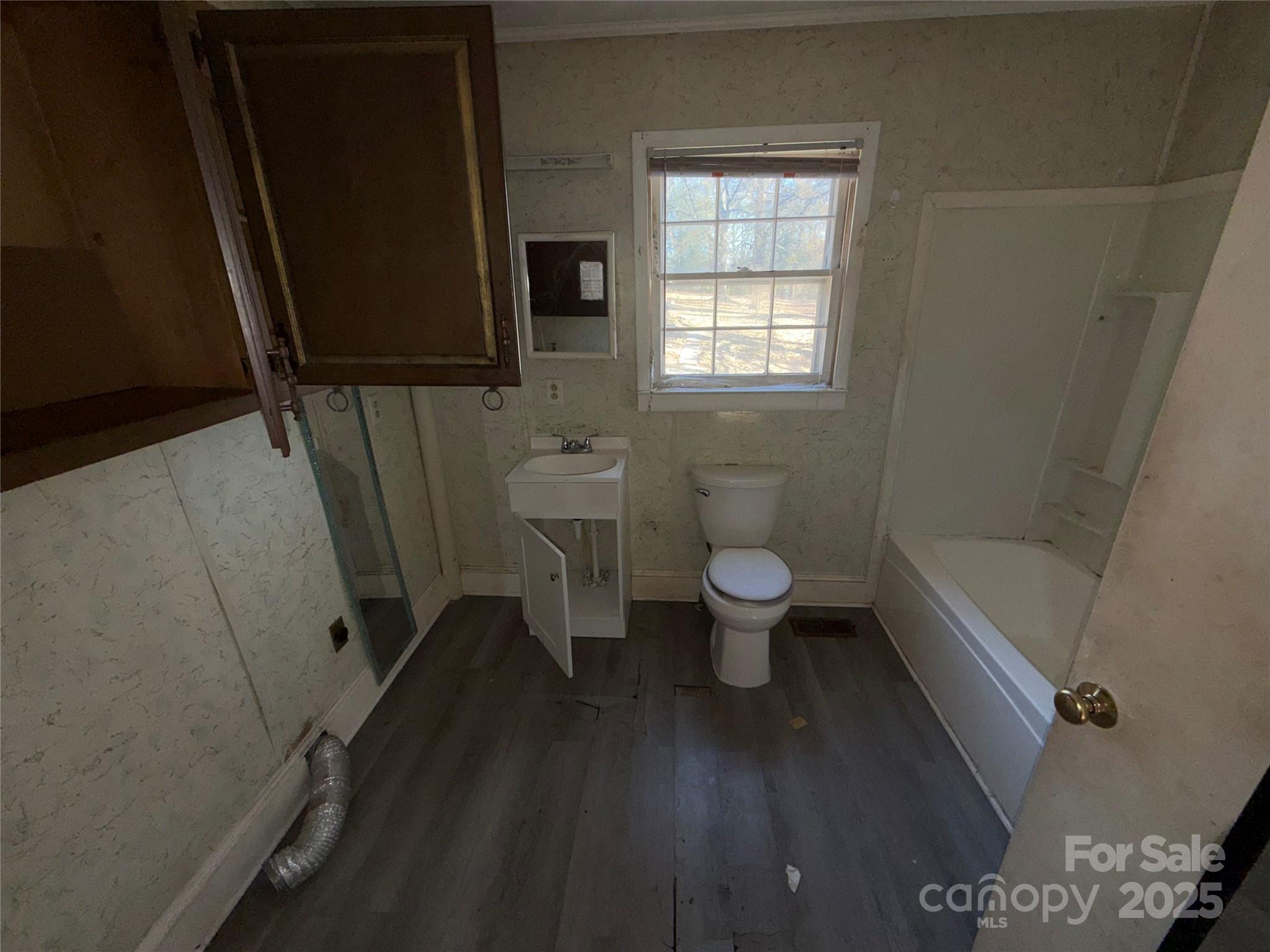 1424 W Mauney Avenue