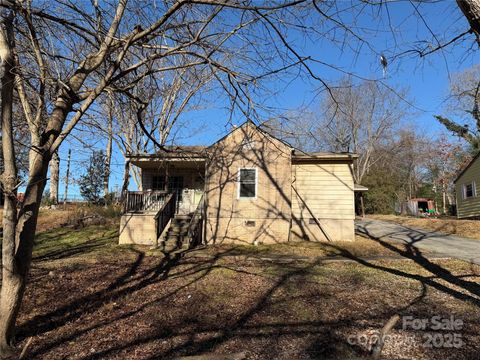 1424 W Mauney Avenue Gastonia NC 28052