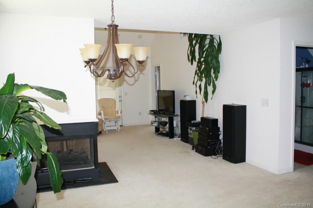 Elizabeth Townes - Residential