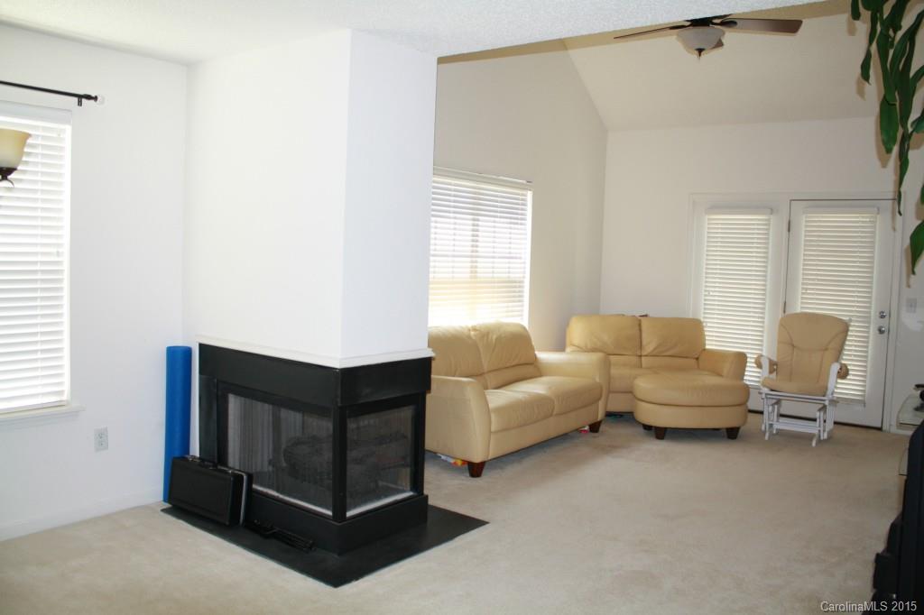 Elizabeth Townes - Residential