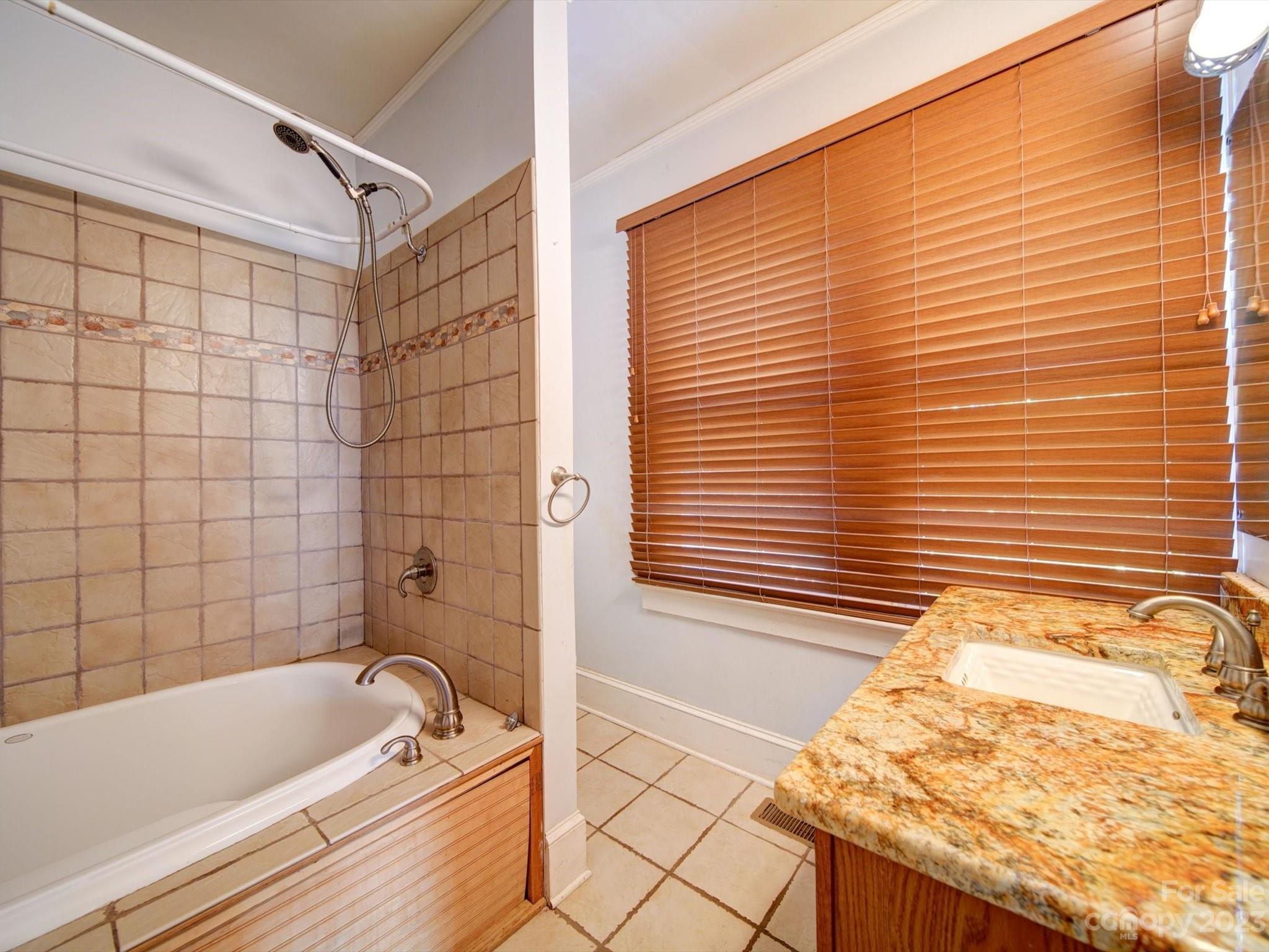 Lincoln Park - Residential