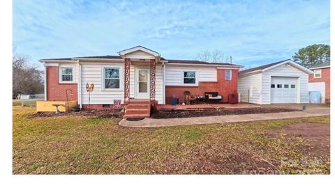 428 Kelly Road Forest City NC 28043