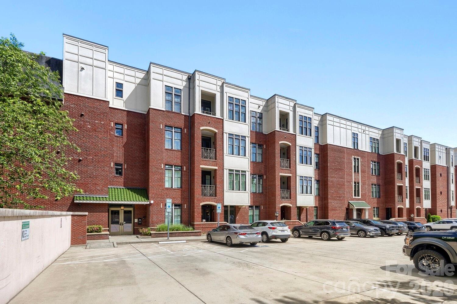 2810 Selwyn Avenue 314