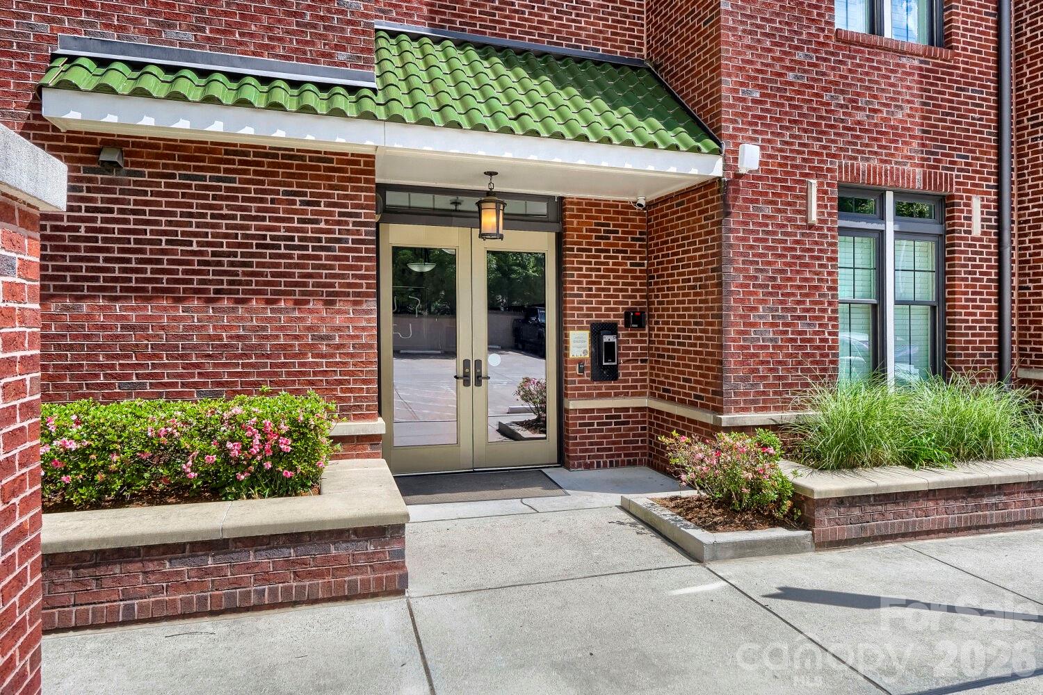 2810 Selwyn Avenue 314