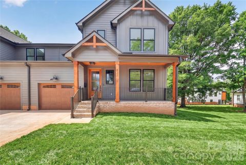 Photo of 421 W Cama Street, Charlotte, NC 28217 (MLS # 4380920)