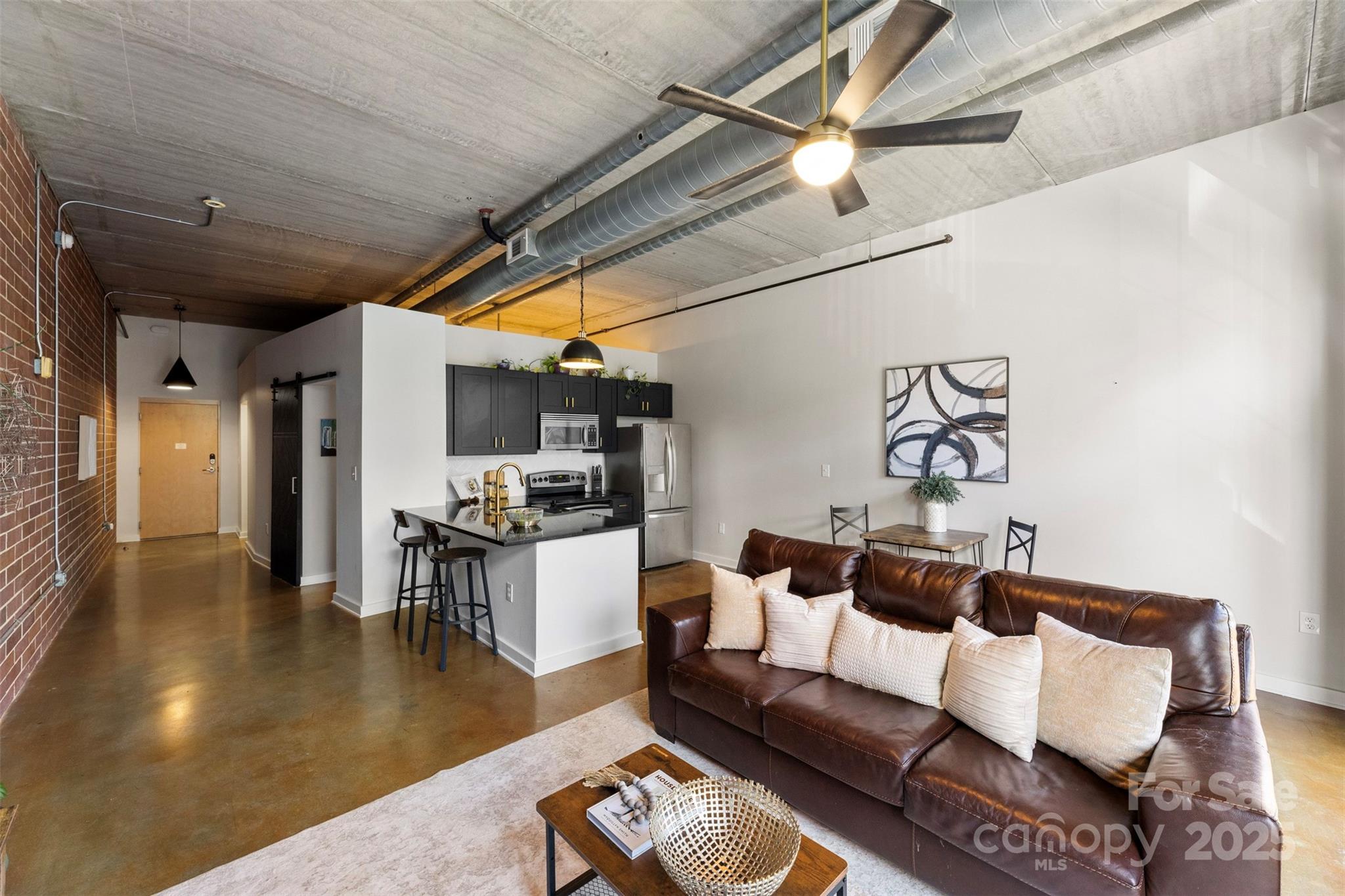 626 N Graham Street 205