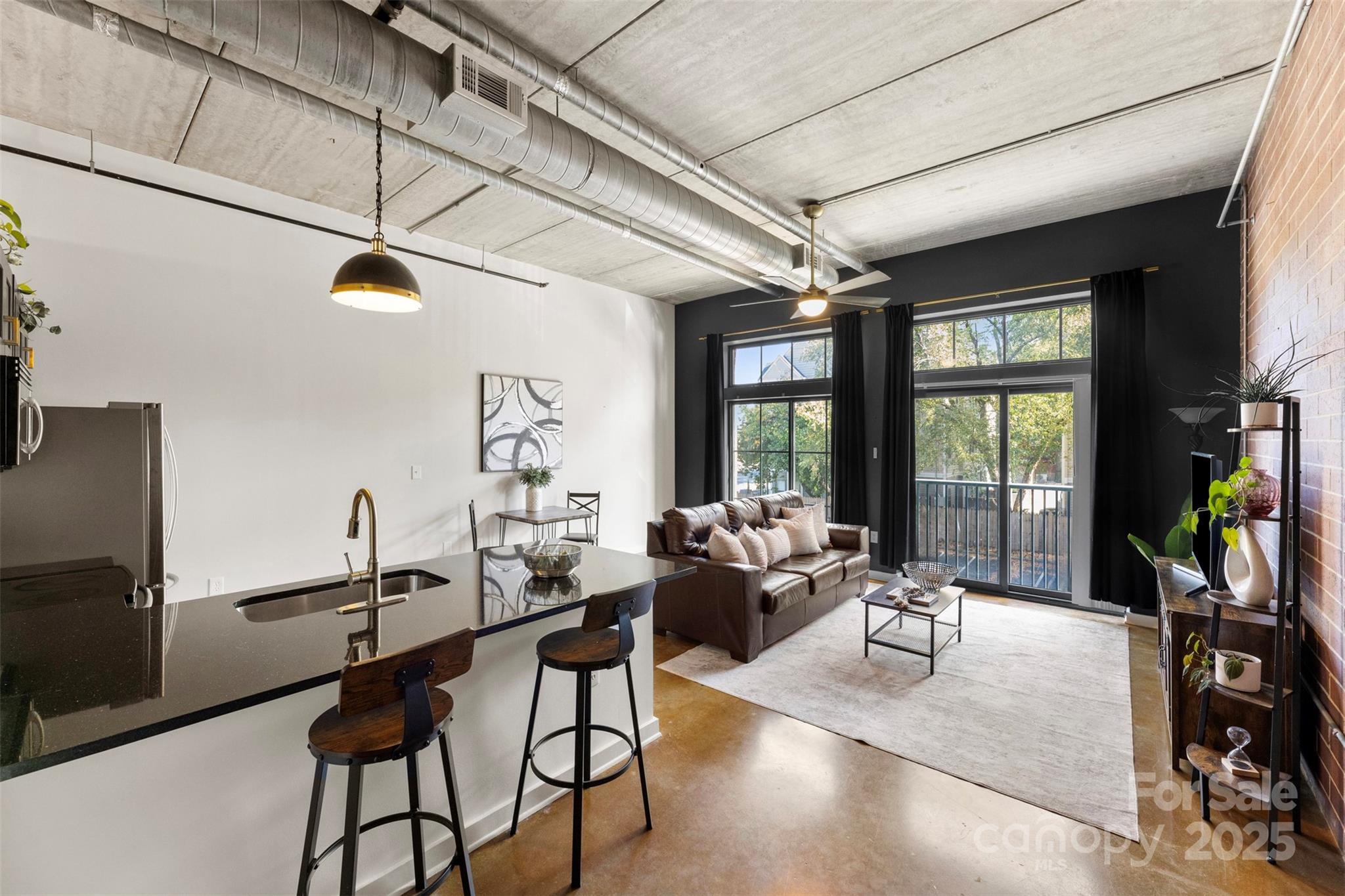 626 N Graham Street 205