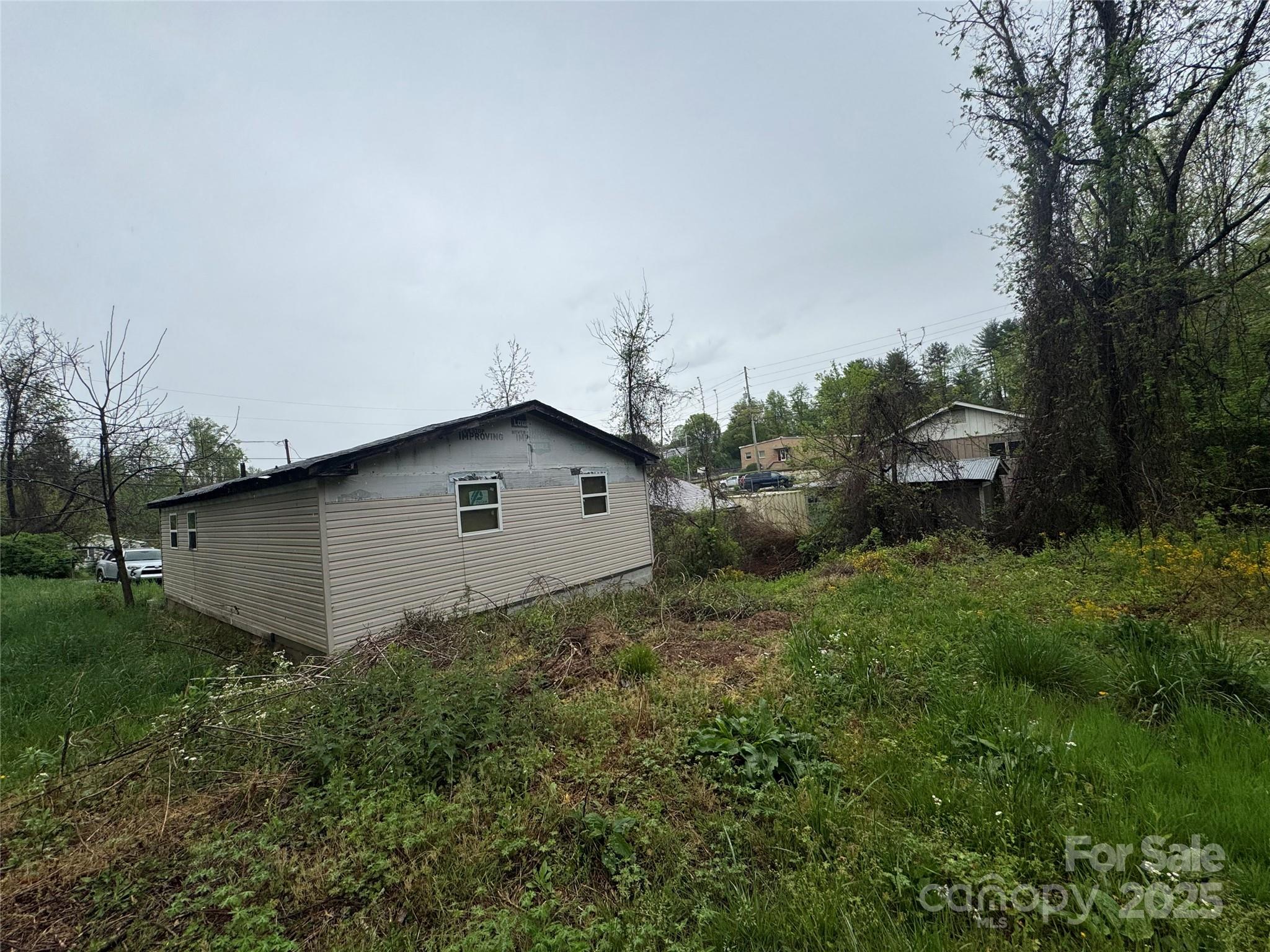 9 Edgewood Road S