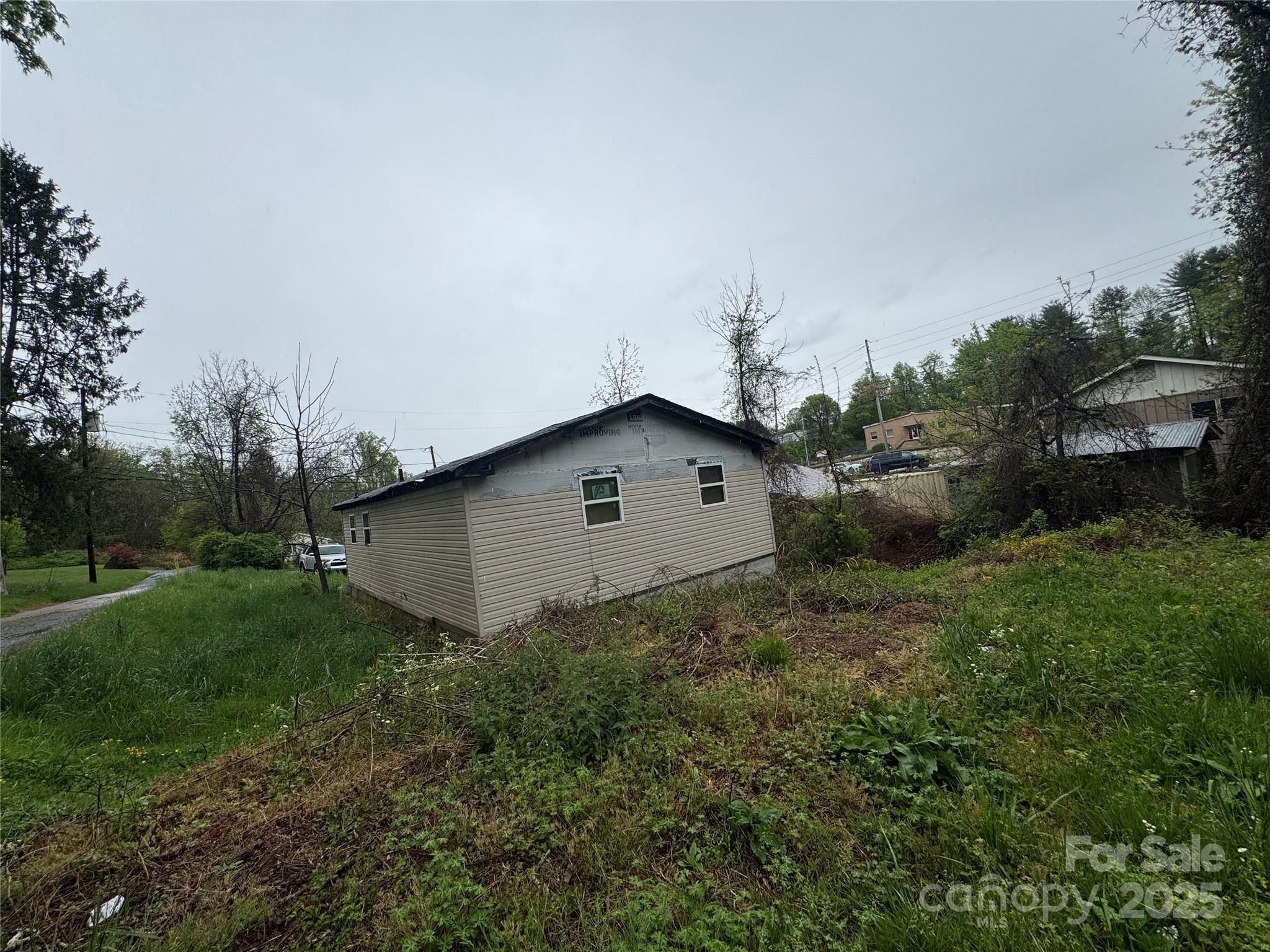 9 Edgewood Road S