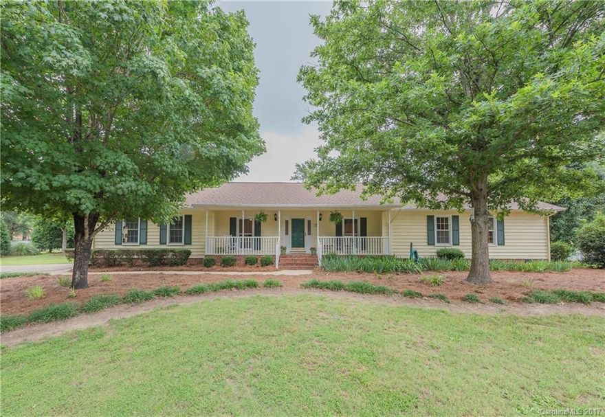 Location, Space, Convenience - Peaceful, 4 season SR, attached & det garage, fenced yard, raised garden beds, no HOA fees = Perfect!!! Meticulously maintained ranch offers warmth, quality, & charm. LG eat-in KIT w/tons of cabinet space. MSTR BR w/sitting area, walk-in closet & laundry room. MSTR BA offers dual sinks & linen closets. Oversize FR w/beautiful stone FP, great for entertaining. Easy access to I-77 only mins from dining & shopping. Truly a place you will want to call home.