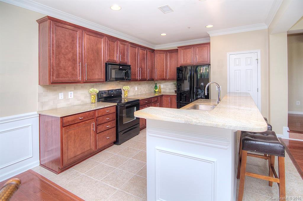 Lake Shore - Residential