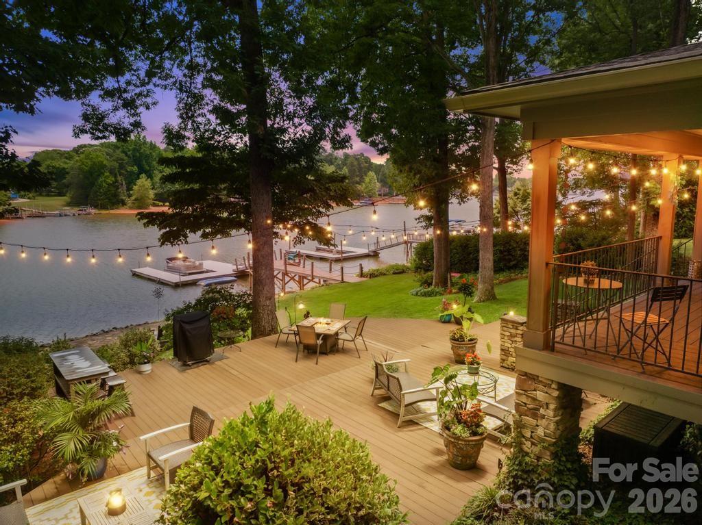 165 Woodstream Circle