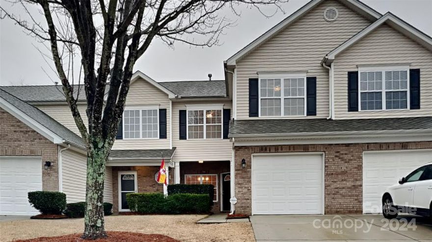 Welcome to this beautiful 3 bed, 2.5 bath townhome in Pineville! Amazing location close to a plethora of shopping/dining and easy highway access! Great community amenities as well including community pool. You will love the updates to this home featuring granite countertops in kitchen as well as stainless steel appliances. Fantastic primary suite offers vaulted ceilings in bedroom, custom shelving in walk in closet, jetted tub and walk in shower in primary bathroom. 1 car garage as well. Don’t miss this one! Schedule your showing today!
