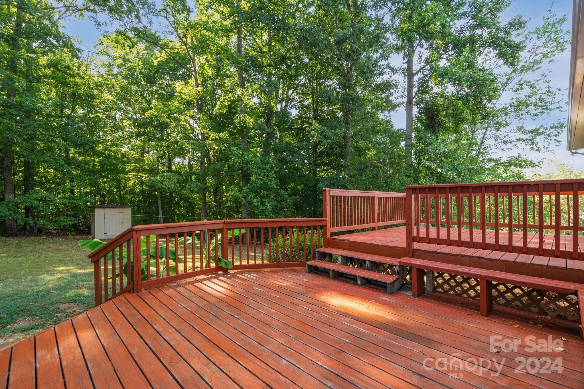 Lakeridge - Residential