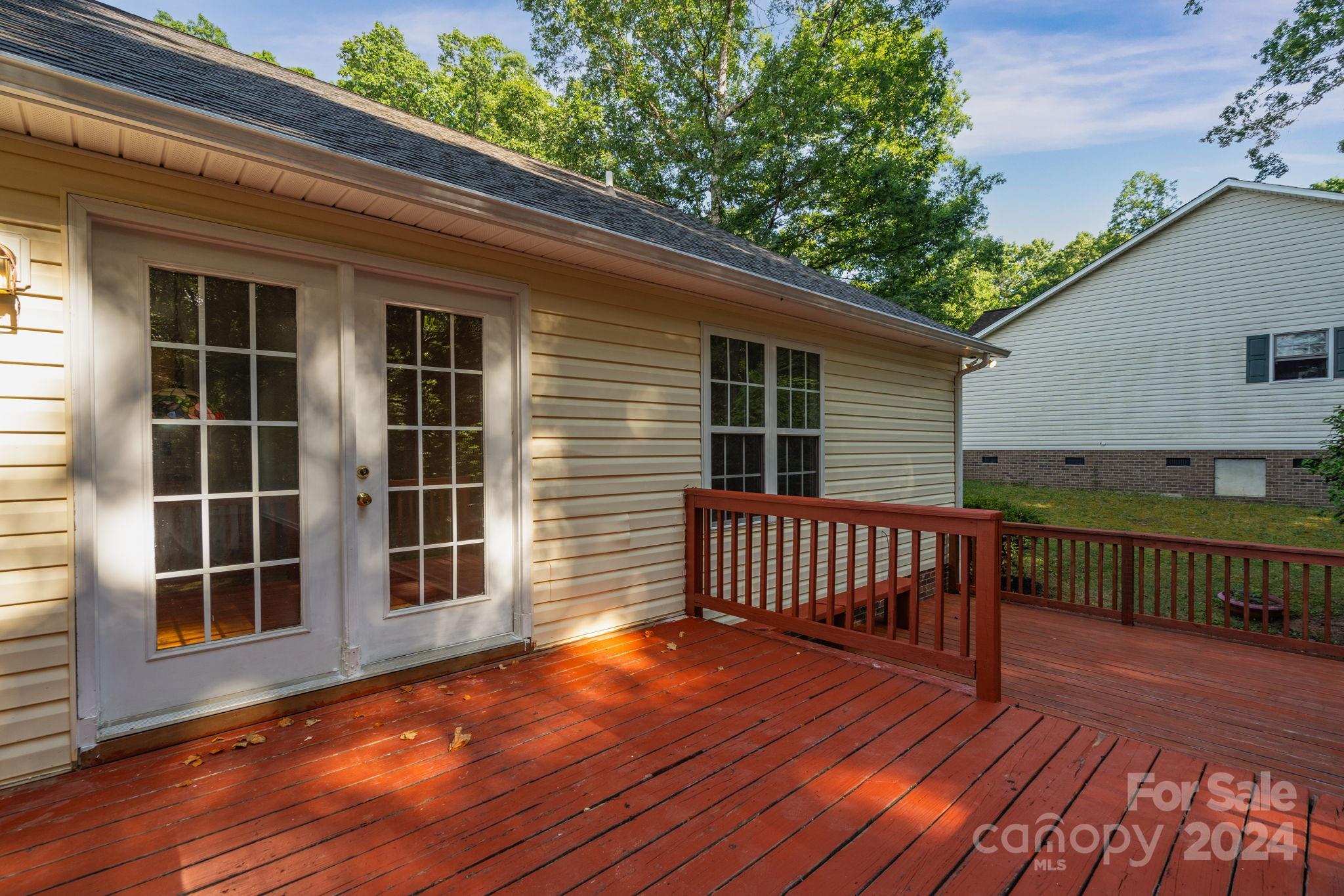 Lakeridge - Residential