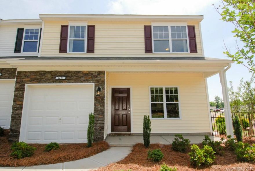 Great Opportunity! New Construction in the established community of Harpers Mill. PLUS Granite countertops, 42 in Maple Cabinets, Stainless steel appliance package. Hardwood flooring in Foyer, Living Room, Family room. ALL INCLUDED!! Low SC taxes, Qualifies for USDA loan(100% financing)Fully Decorated models available for viewing; Drive over and see us TODAY!!