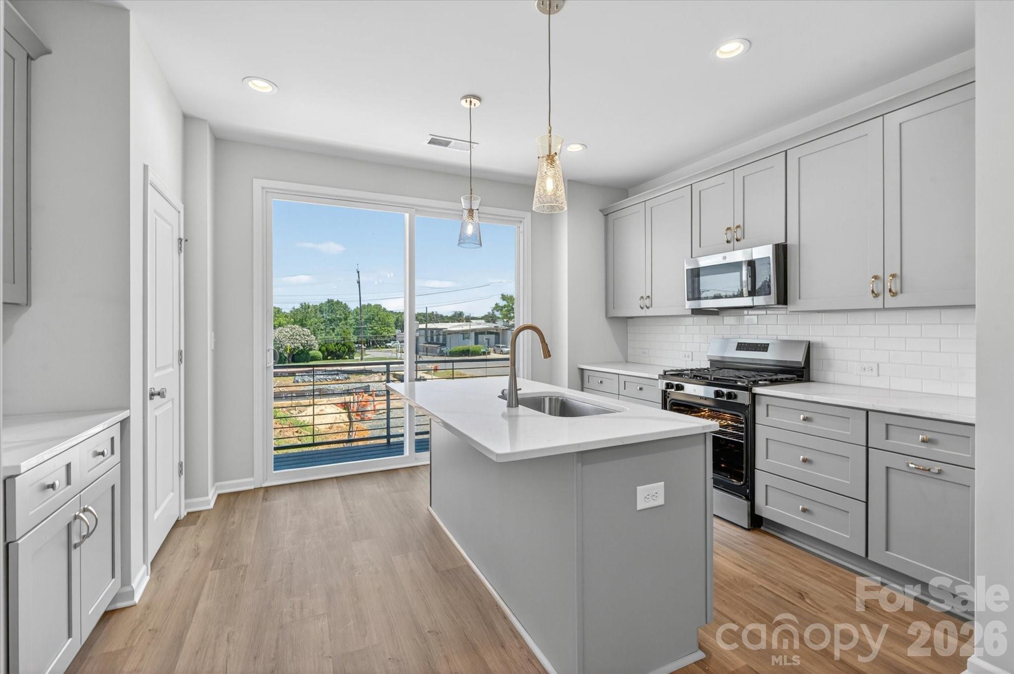 1357 Walter Taylor Way EQX1980