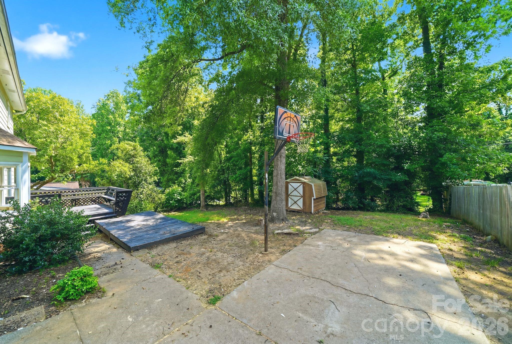 2819 Royal Ridge Lane