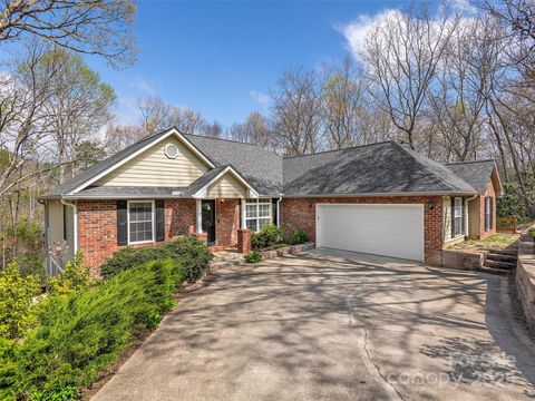 9 Kit Court Fletcher NC 28732