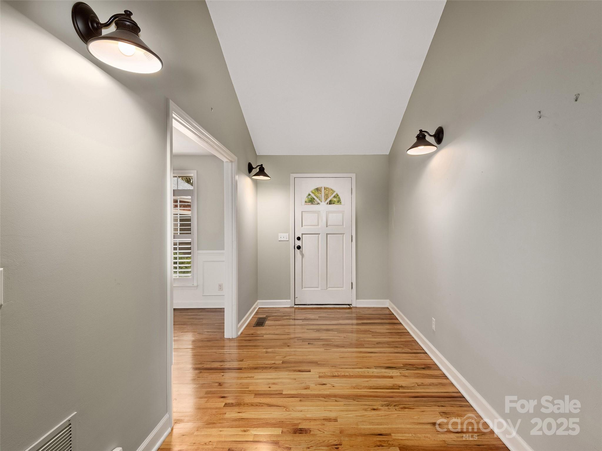 9 Kit Court