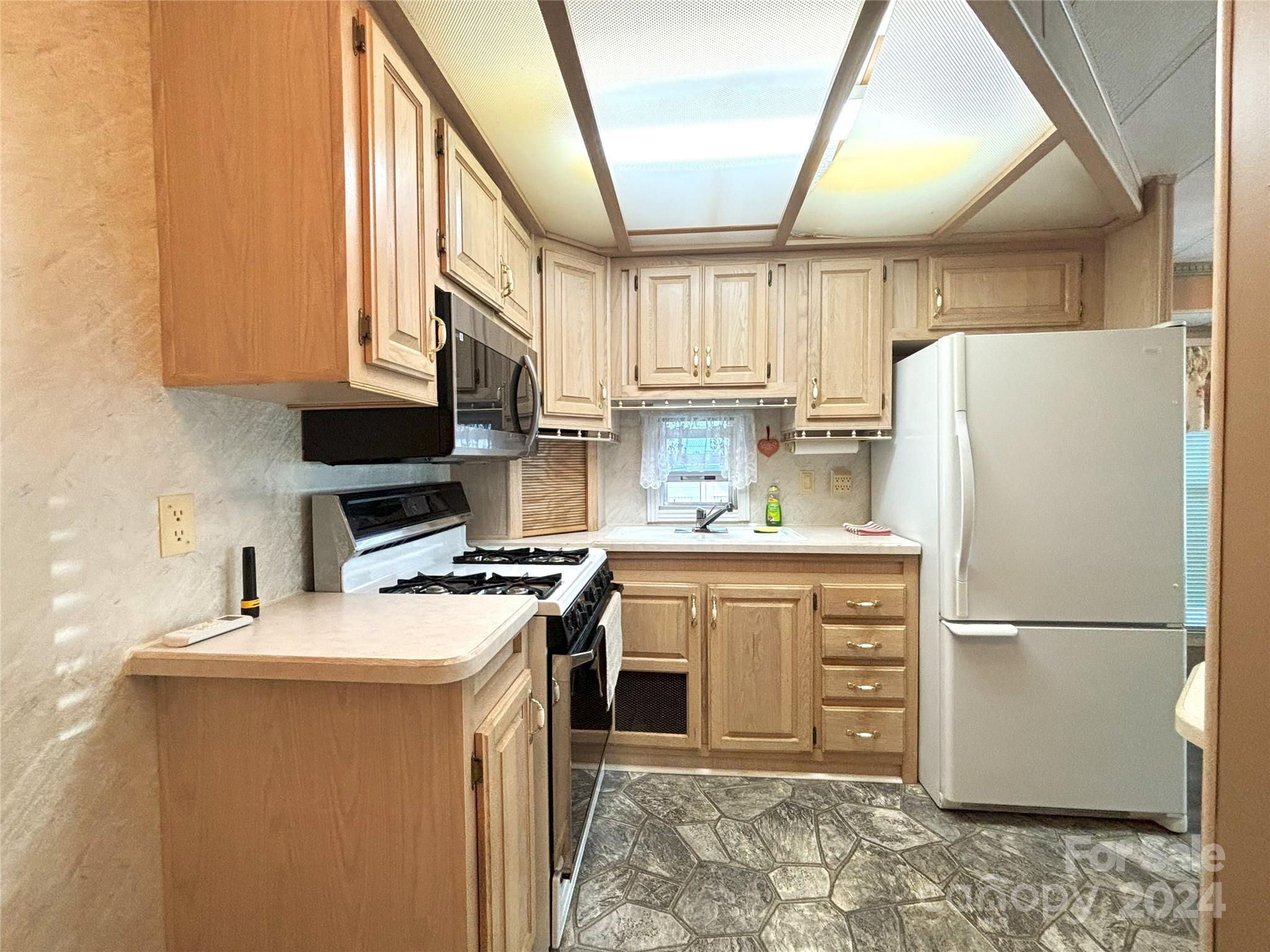 Dogwood Lakes - Residential