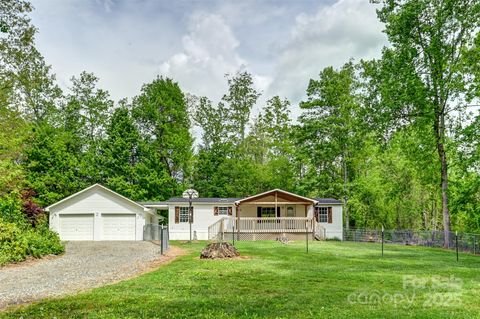 4 Peaceful Lane Fletcher NC 28732