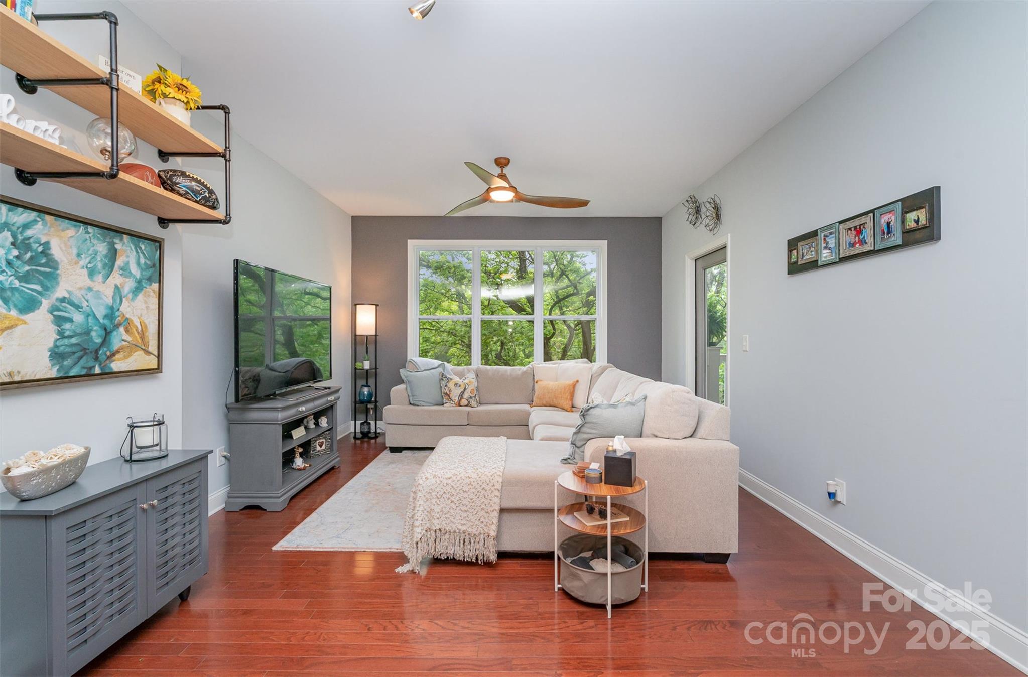 1000 E Woodlawn Road 315