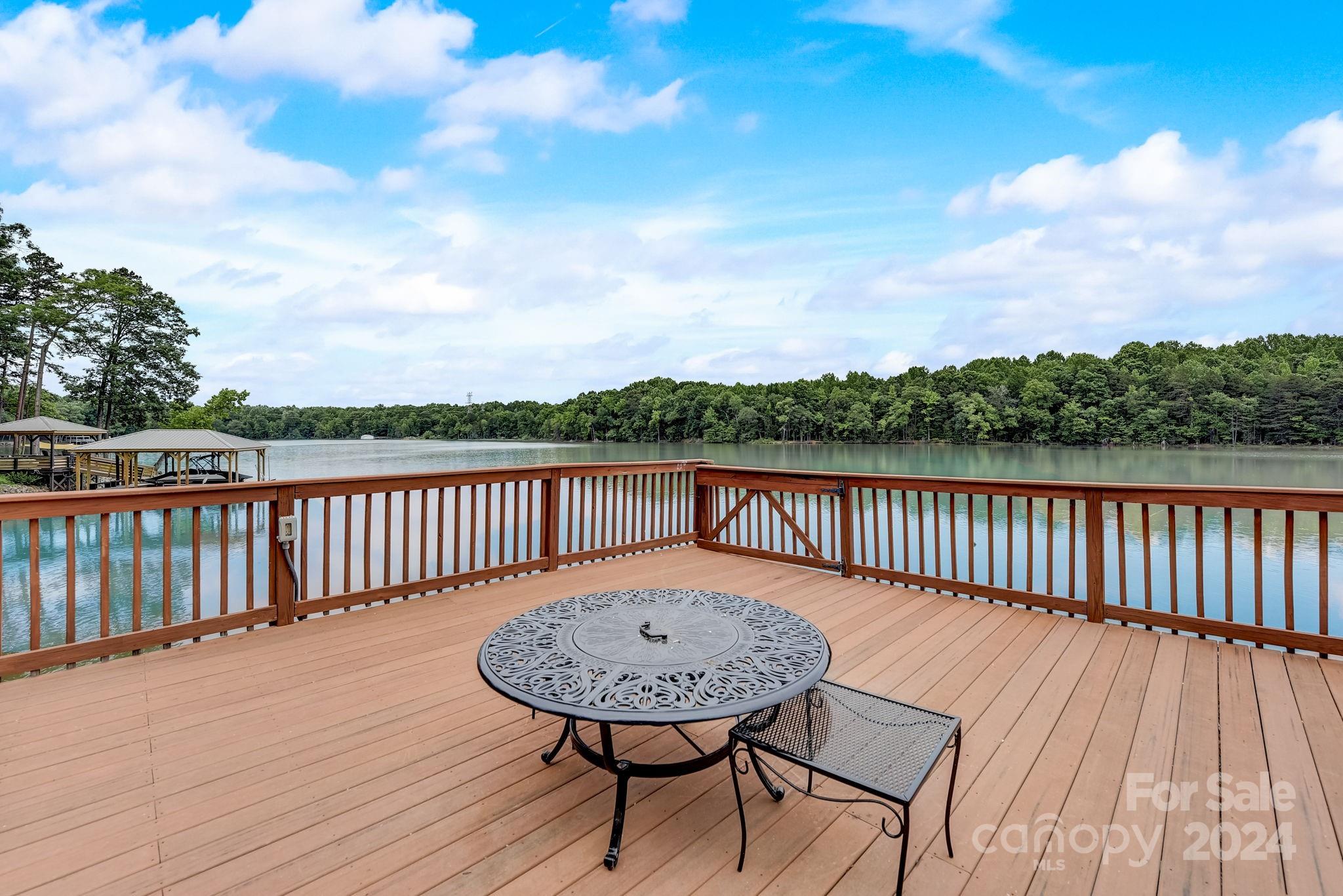 Mountain Point - Residential