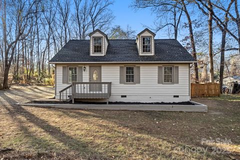 Photo of 205 Peyton Court, Waxhaw, NC 28173 (MLS # 4326742)