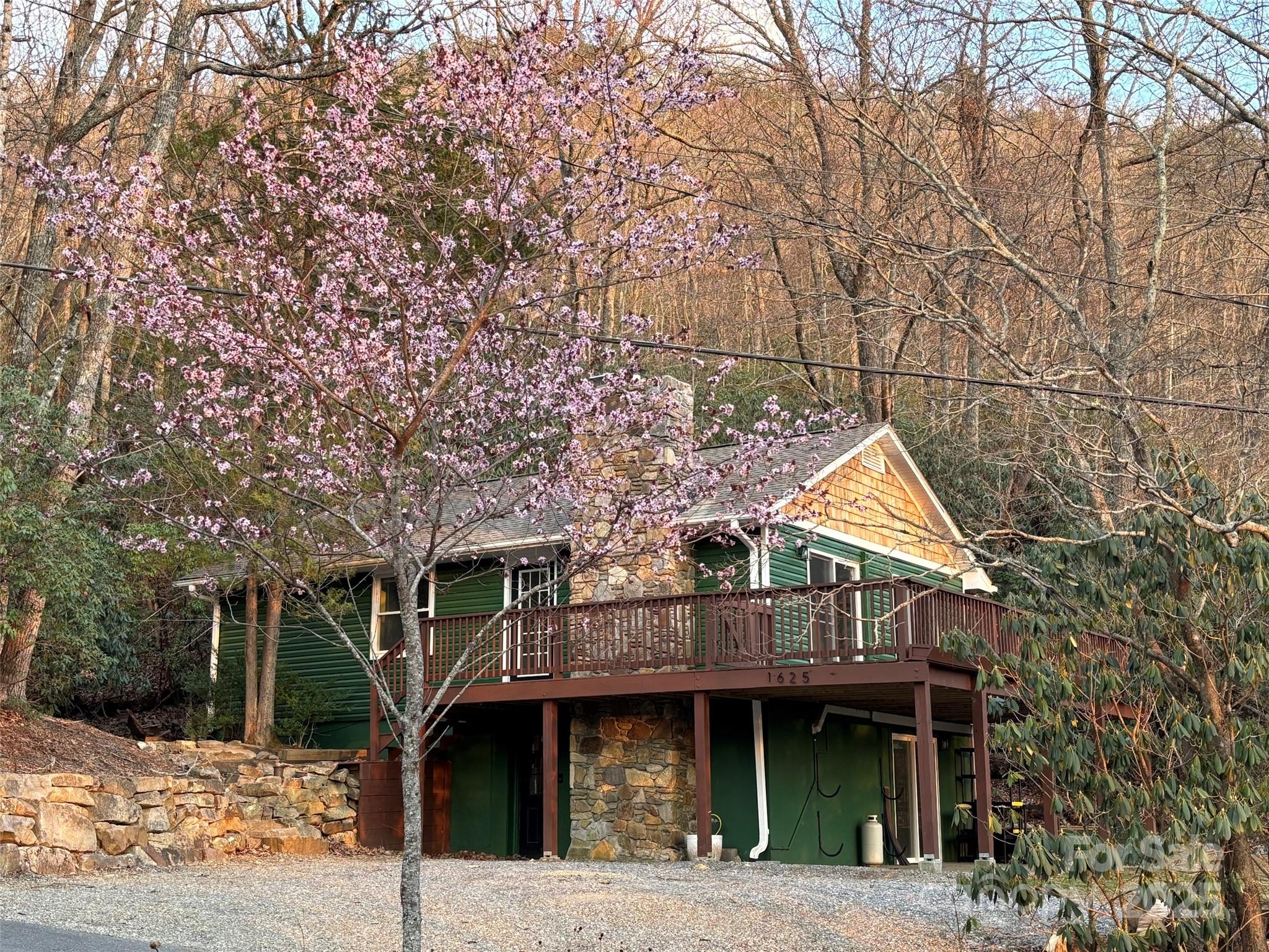 1625 Mountain Cove Road