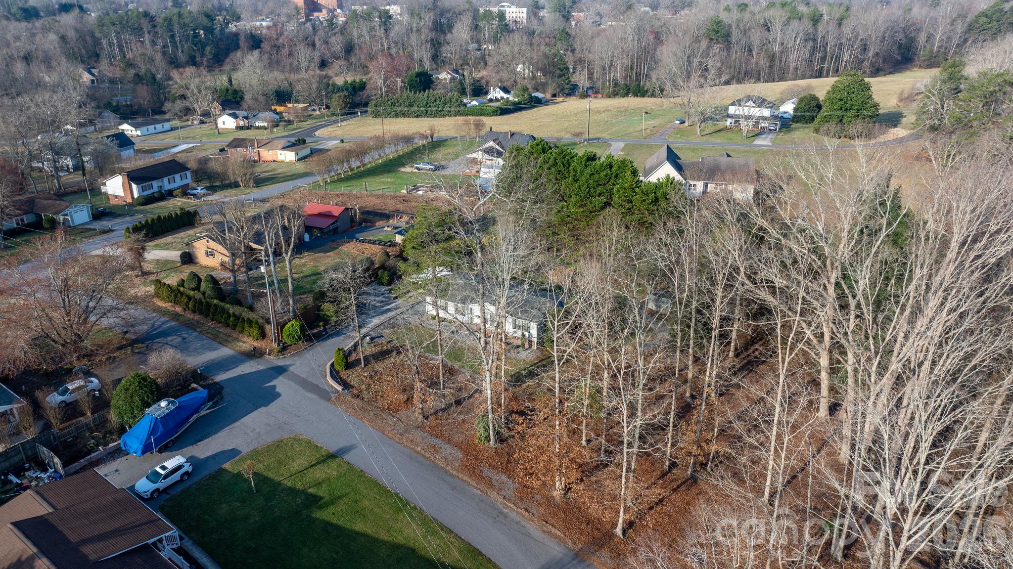 130 + 140 College Circle 9 & 10
