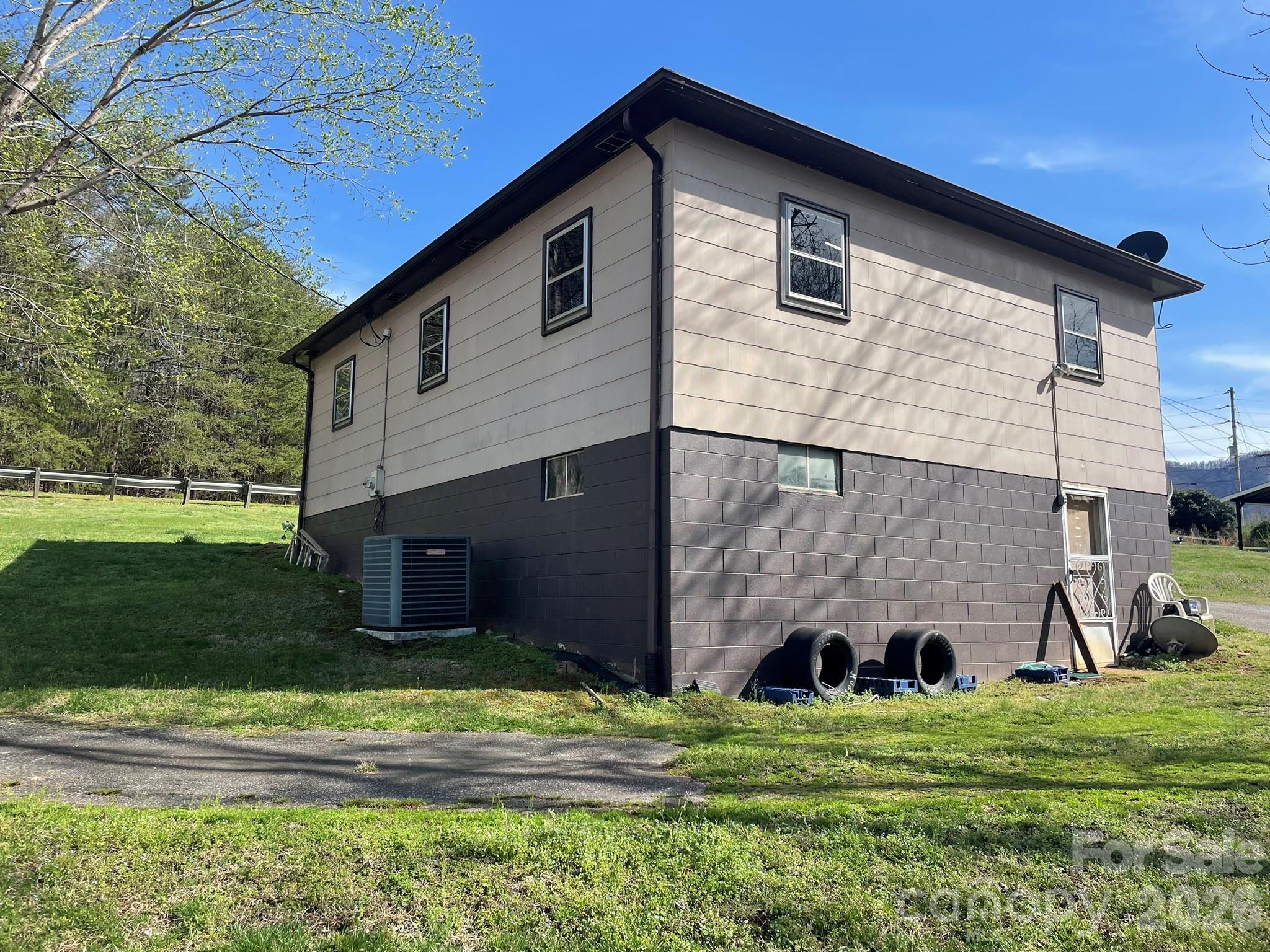 6503,6501 Jenkins Road