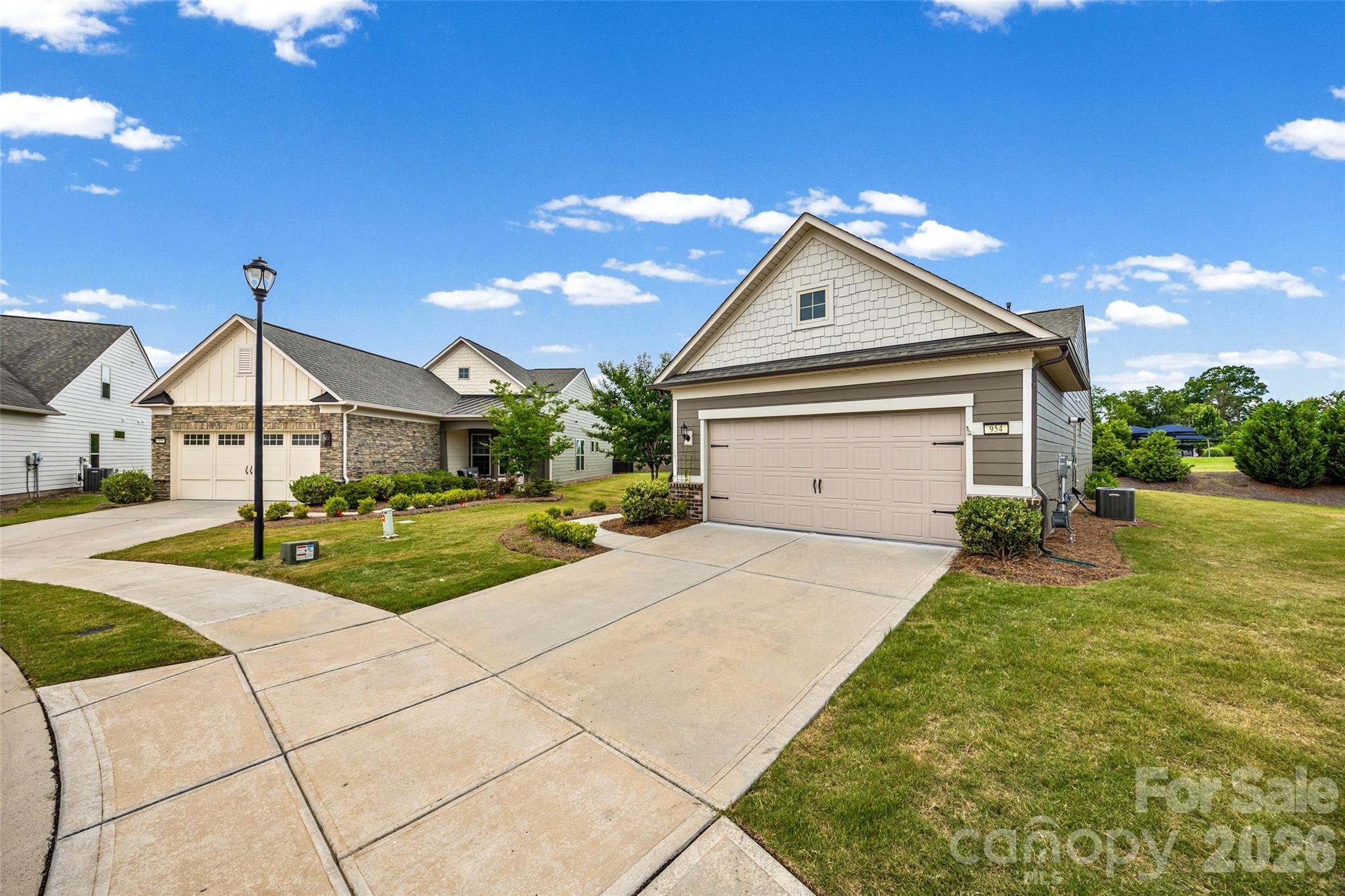 954 Sunrise Lane
