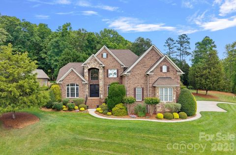 Photo of 104 Timberside Drive, Davidson, NC 28036 (MLS # 4381791)