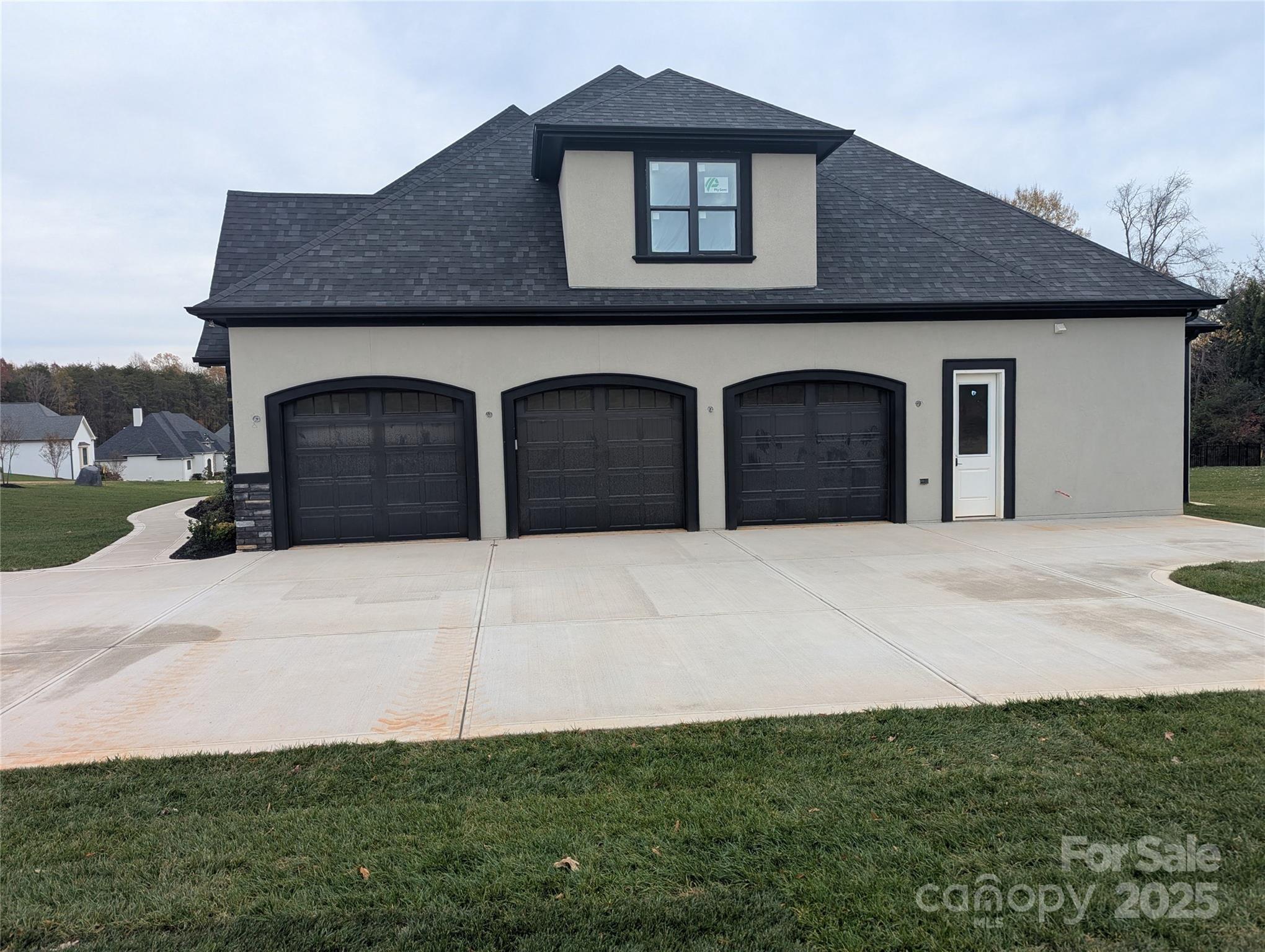 110 Hunts Landing Drive