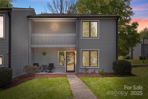 6605 Point Comfort Lane Charlotte NC 28226