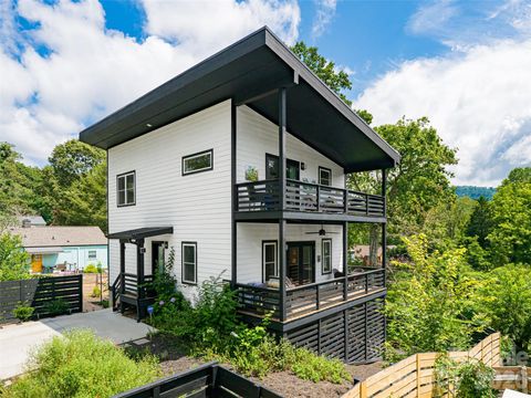 Photo of 197 Chatham Road, Asheville, NC 28804 (MLS # 4290361)